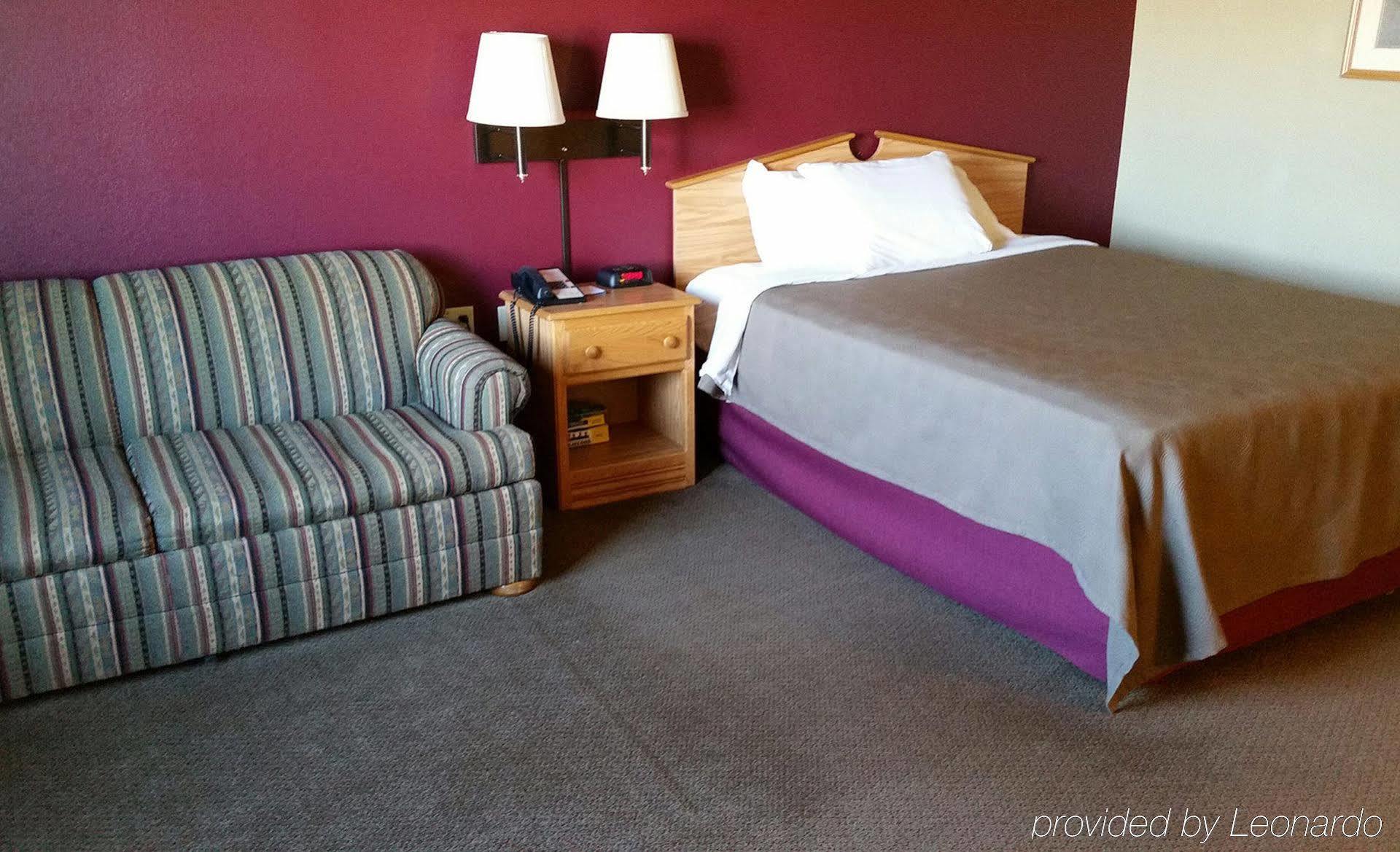 Rodeway Inn Hesston Exterior foto